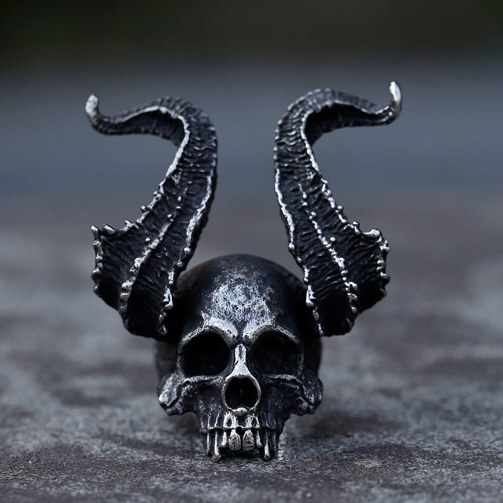 Front view of men's 316L stainless steel horned skull ring with textured horns