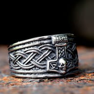 Side profile showing braided Celtic knot pattern on Viking band ring