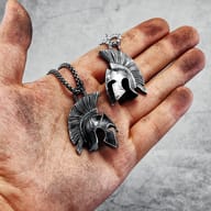 Detail view of the Spartan helmet pendant's crest and the box chain