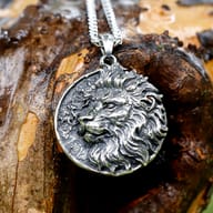 Side view of the durable stainless steel lion head pendant, showcasing thickness