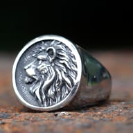 Angled view of the gothic lion head ring, showcasing its robust design.